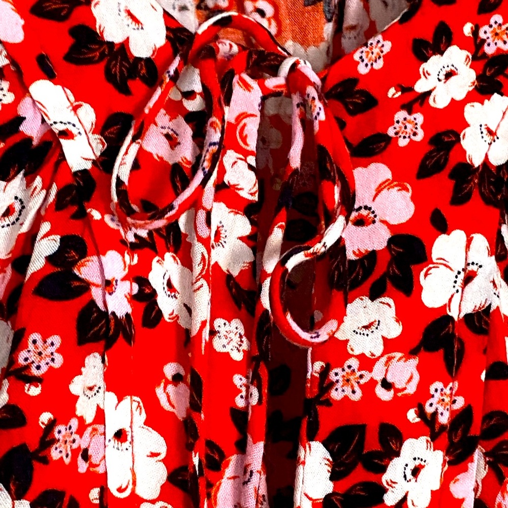 Old Navy Floral Sleeveless Top - Picture 2 of 6
